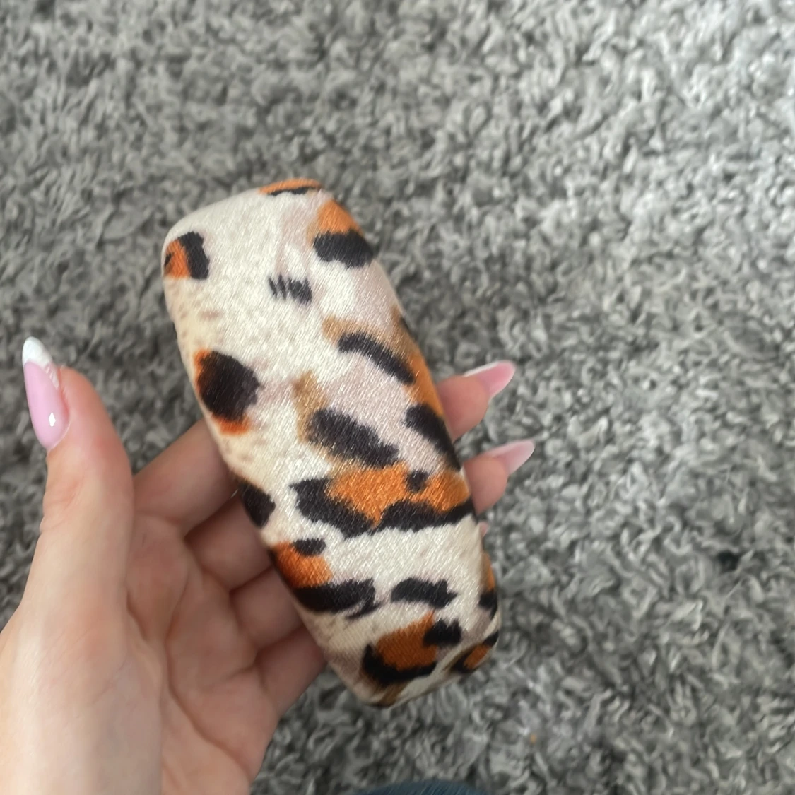 Leopardmönstrat diadem i sammet - 1