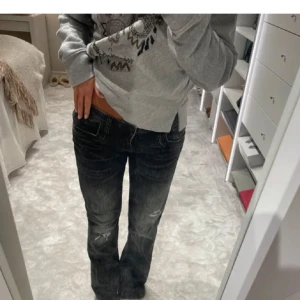 Ltb jeans - Säljer dessa super snygga ltb jeansen köpte på Plick men var för stora därför säljer ja dom 27x30 i storlek Lånade bilder💗💗
