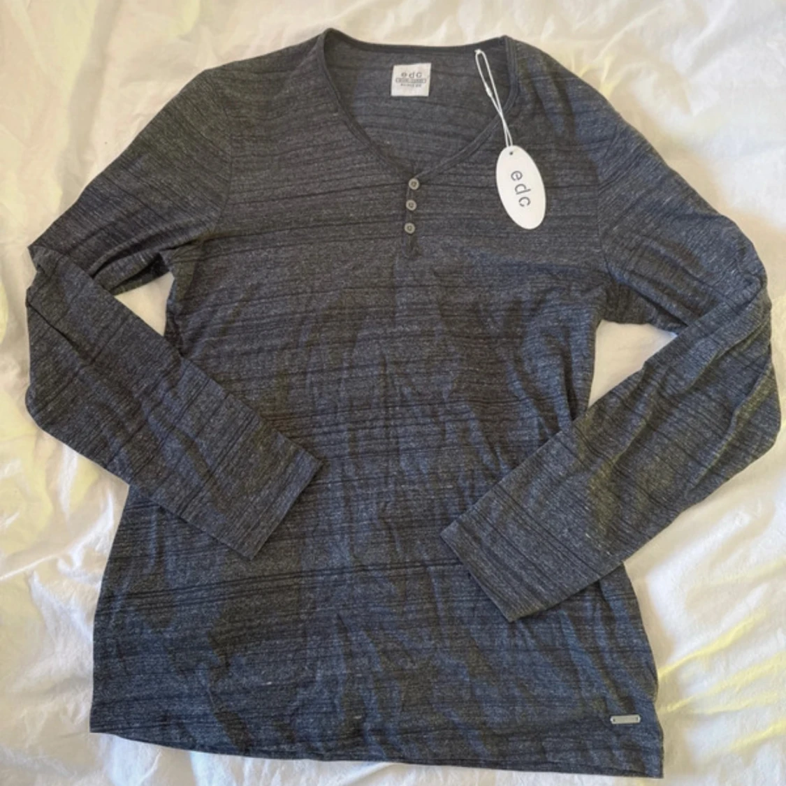 Mörkgrå långärmad tröja från edc