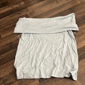 Off shoulder topp - Cute sitter som M