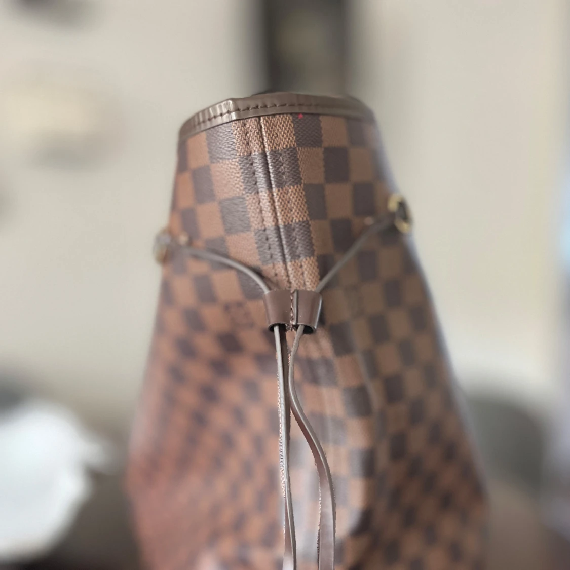 Damier Neverfullinspirerad väska - 4