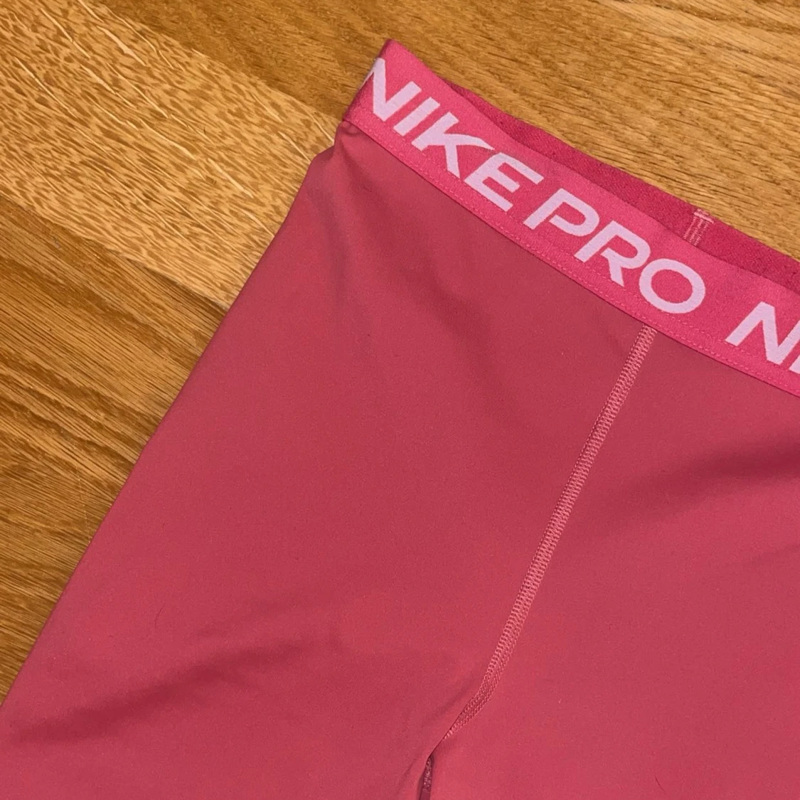 Rosa Nike Pro tights - 4