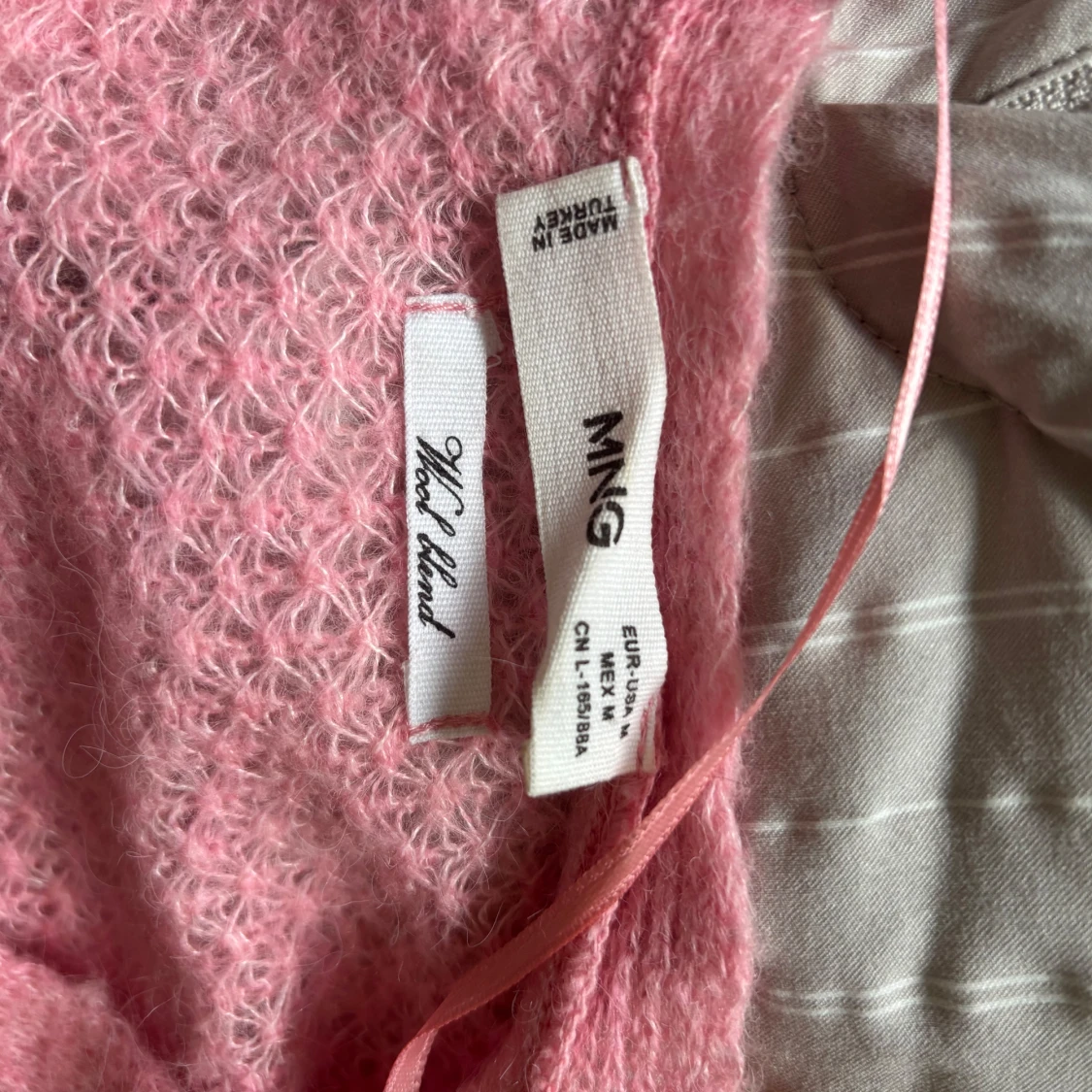 Rosa stickad tröja från MNG - 1