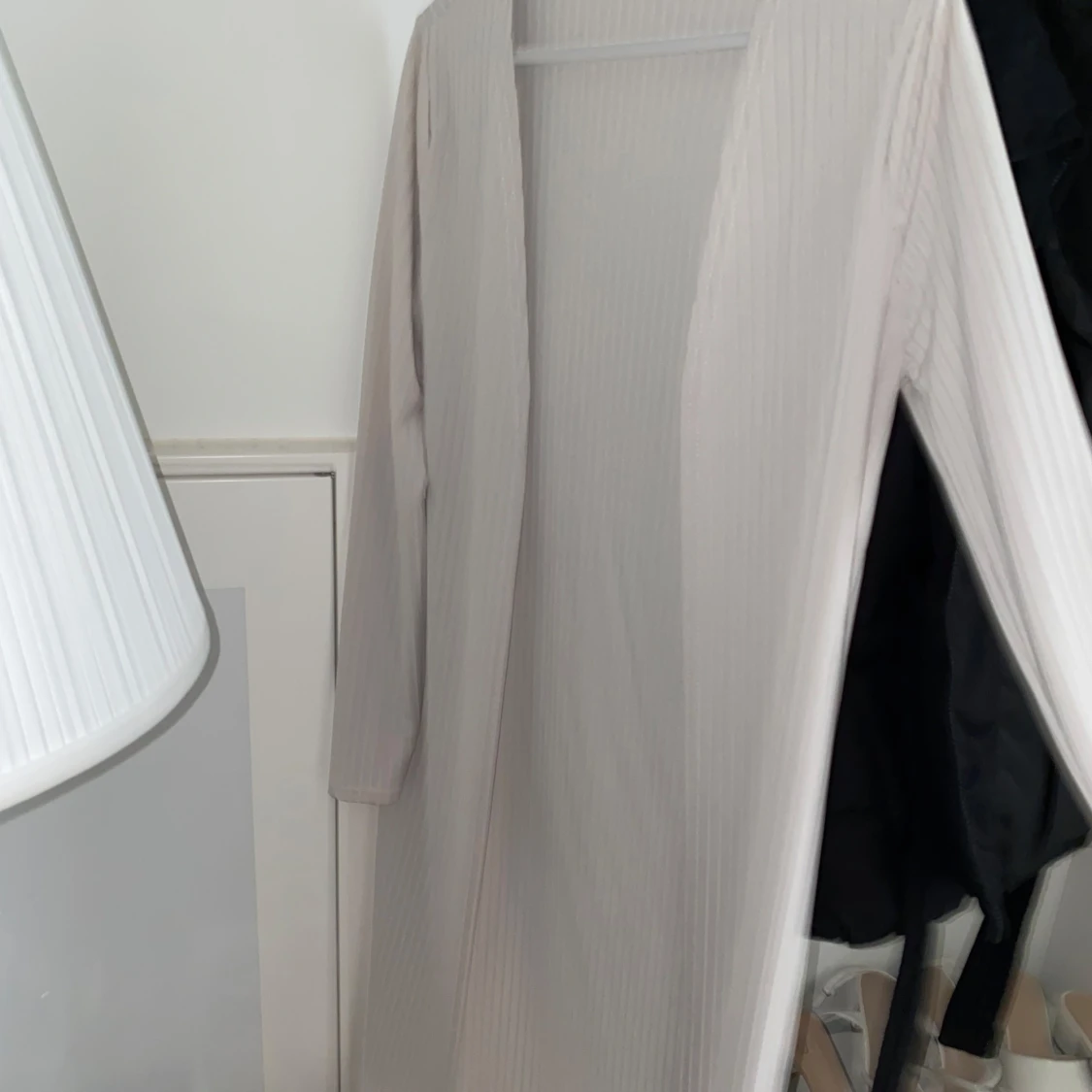 Beige långklänning från Boohoo - 1