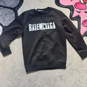 Svart opium swag tröja  - Aldrig använd. Storlek Xs 