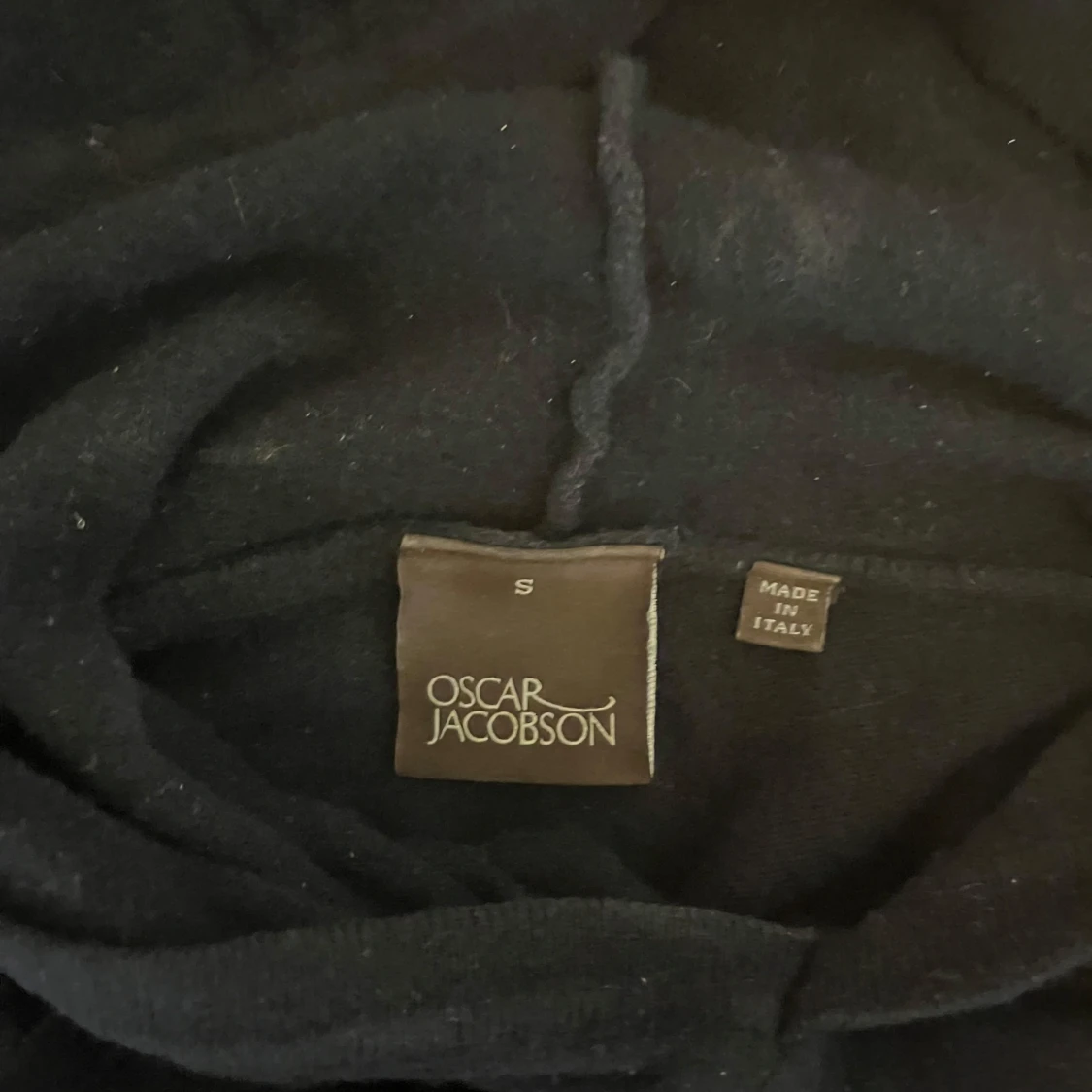 Svart hoodie från Oscar Jacobson - 2