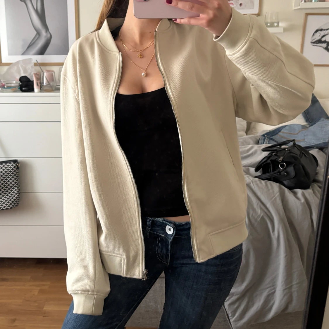 Beige bomberjacka med dragkedja - 1