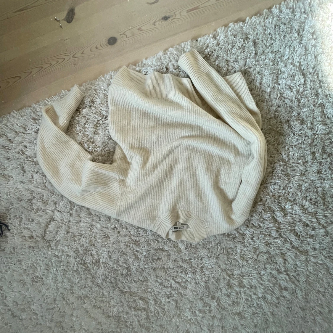 Beige stickad tröja från Uniqlo - 3