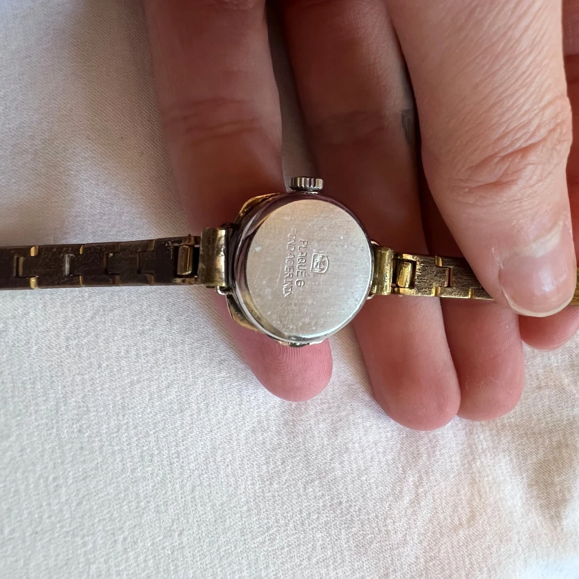 Guldfärgad vintageklocka  - 3