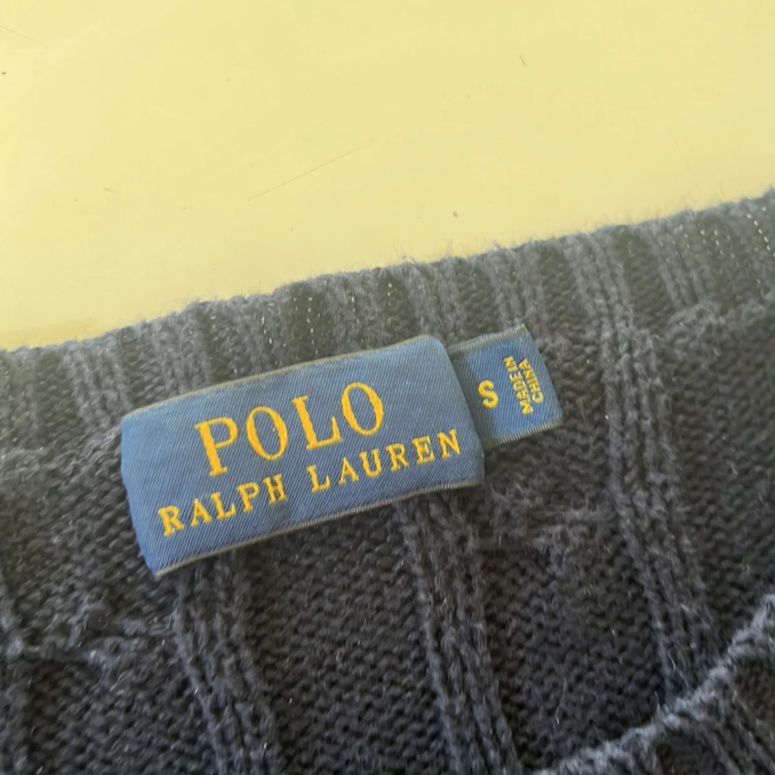 Mörkblå kabelstickad tröja från Polo Ralph Lauren - 2