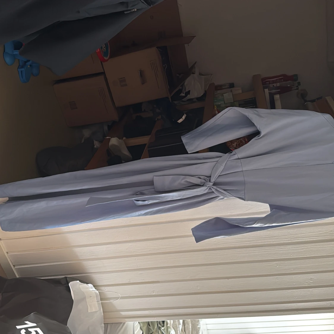 Ljusblå långklänning med knytband - 1