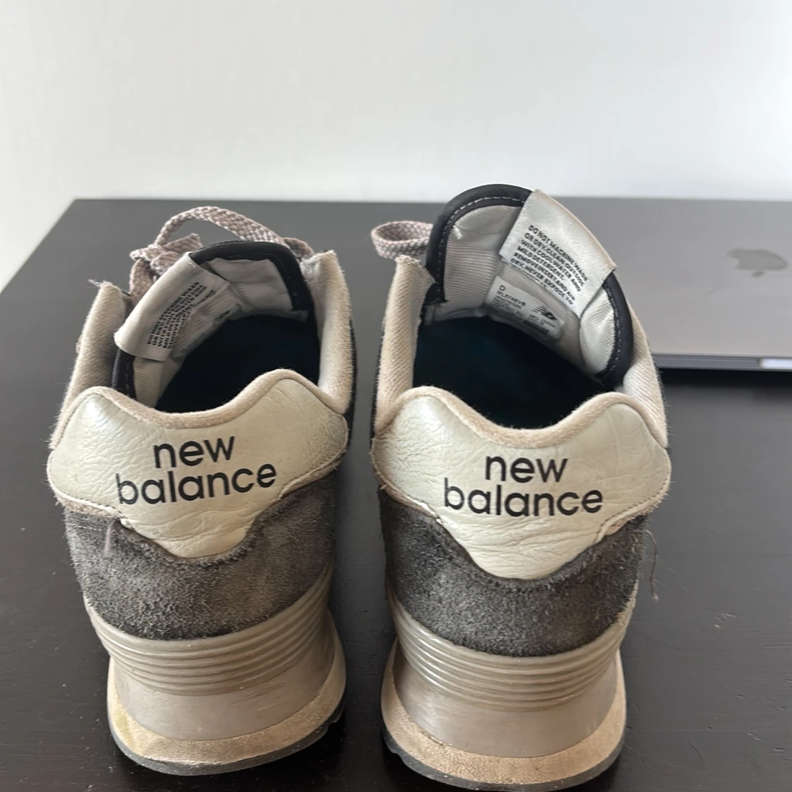 New Balance 574 sneakers i grå mocka - 2