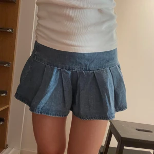 Jeans kjol  - Jeans kjol som jag knappt använd