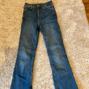 Bootcut jeans - Säljer nu dessa jeans i storlek xs 💕💕