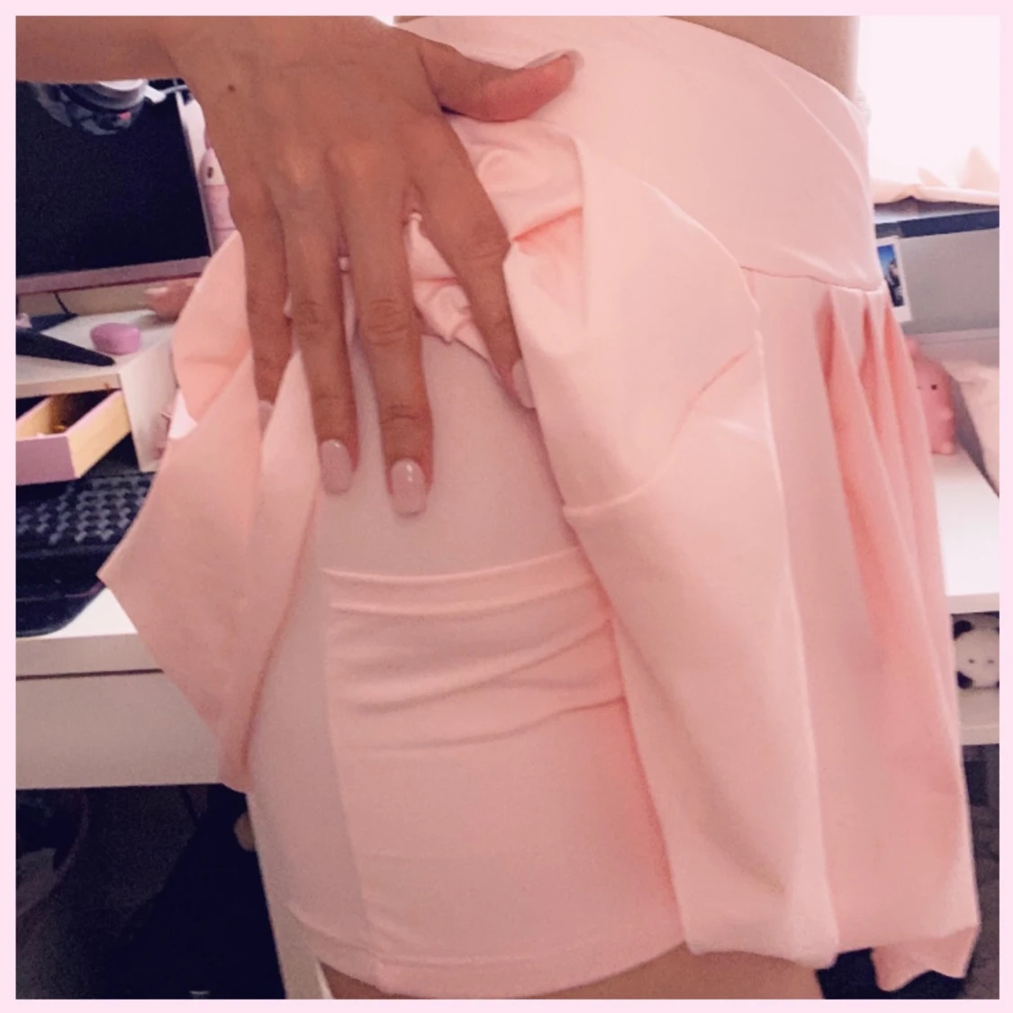 Rosa kjol med inbyggda shorts - 90