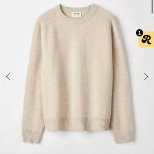 Soft goat tröjor - Kan tänka mig att byta någon av dessa soft goat tröjor (bläddra för bild på båda) i jättefint skick mot antingen en annan soft Goat tröja eller något annat cashmere plagg. Eller sälja för ett bra pris, pris kan diskuteras