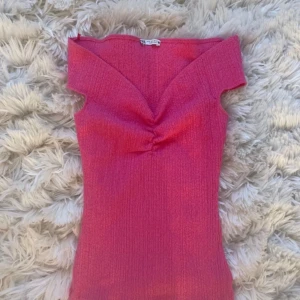 off shoulder topp zara  - slutsåld tröja från zara 💓aldrig använd