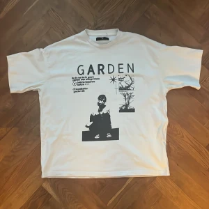 Ranger cartel tee - T-shirt från ranger cartel med en boxy fit