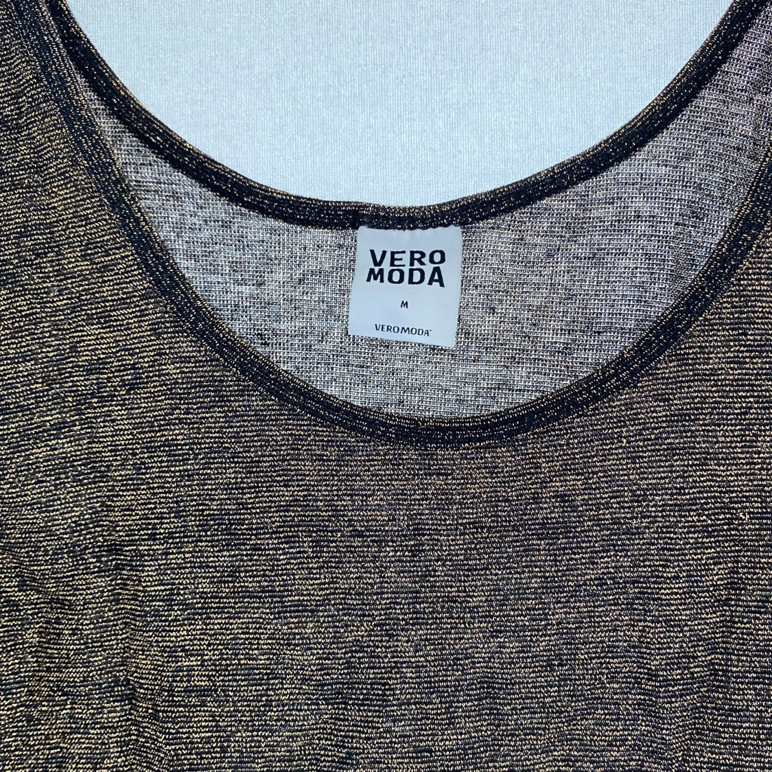 Vero Moda guld linne - 91