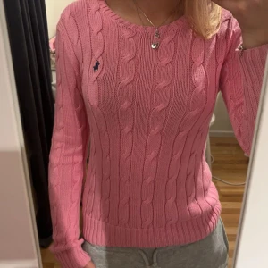 Stickad tröja - Bra skick, pris kan diskuteras 