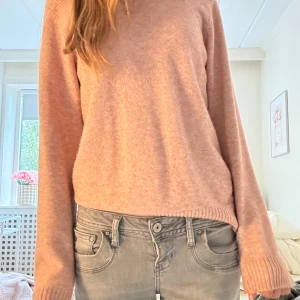 Söt rosa tröja💖💖 - Söt stickad rosa tröja💖💖 Finaste färgen och skönt material🥰 Använd 2 gånger