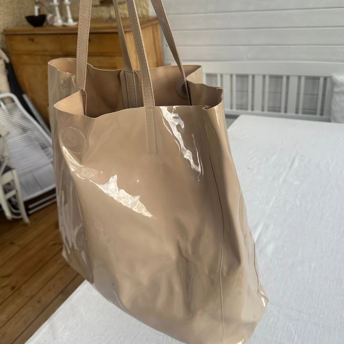 Lackad shopper ifrån hm - 90