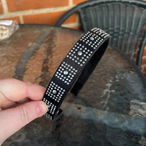 Diadem. Oanvänt! - Se bilder :)