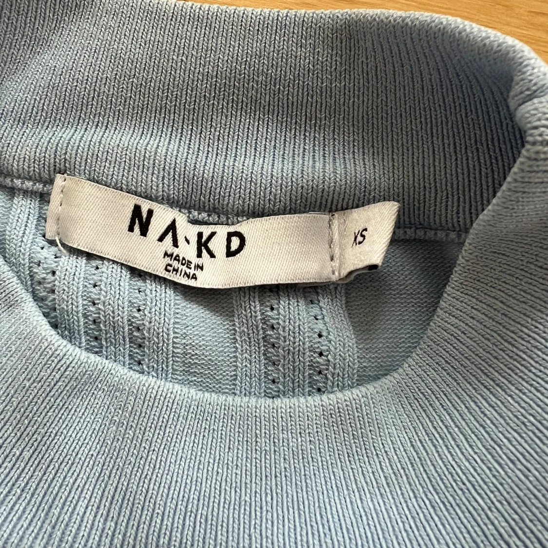 Söt tröja med volanger  - 90