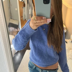 Söt tröja  - Jätte fin stickad tröja! Perfekt till hösten🤩 
