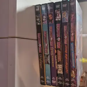 6 monster high filmer skriv om du är intresserad 40kr styck 200 för alla