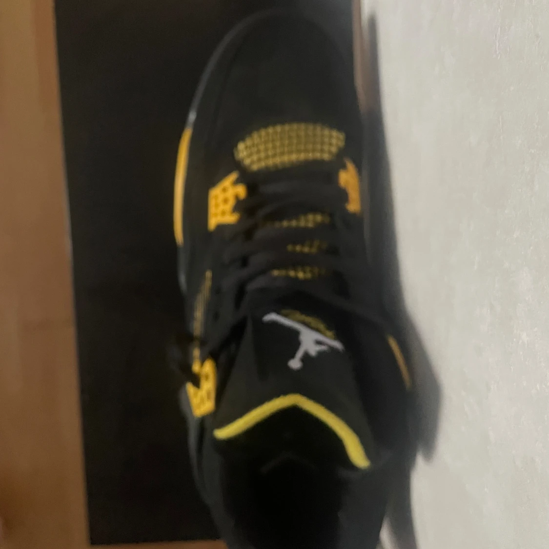 Jordan 4s yellow thunder  - 91