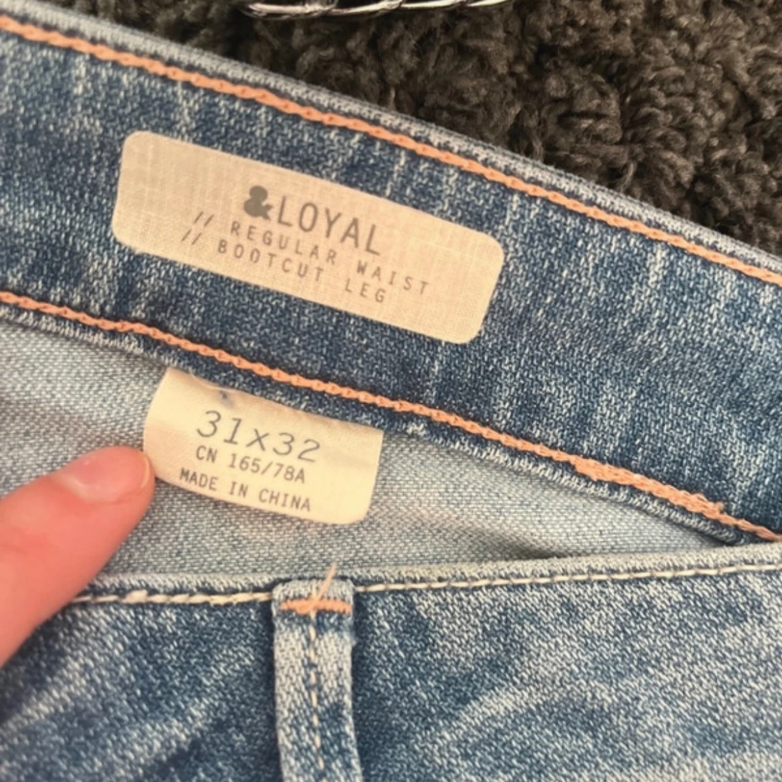 Ljusblå bootcut jeans från Loyal - 92