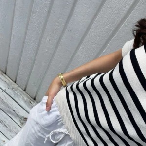 Randig tröja  - Storlek s 