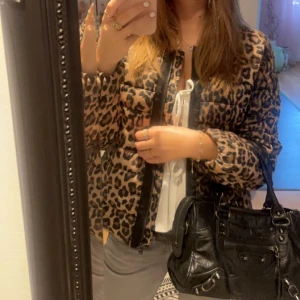 Leopard dunjacka  - En fin leopard dunjacka köpt från vinted 💕aldrig använd 