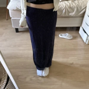 Lågmidjad maxi kjol - Lågmidjad maxi kjol från nelly i xxs 