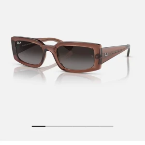 Rayban solglasögon - Rayban solglasögon i bra skick, använda få gånger då dom är för stora för mig. Storlek M( 54-21) i färgen brun och modellen RB4395. Köpta för 1860kr