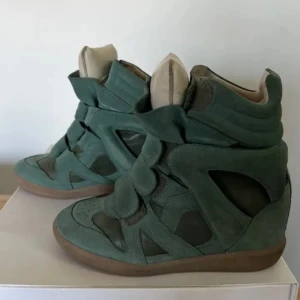 Isabel Marant skor - Byter gärna dessa mot en annan färg. Storlek 36-37 kan också sälja dom.