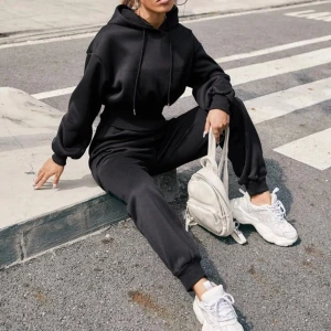 Svarta mjukisar - oanvänd🖤 - Oanvänd svart mjukis, kom aldrig till användning pga fel storlek. Köpt för 299kr säljer för endast 89kr. 