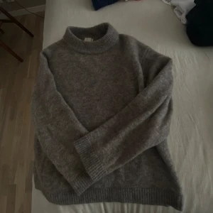 Beige/brun stickad tröja  - Beige/brun stickad tröja från HM 