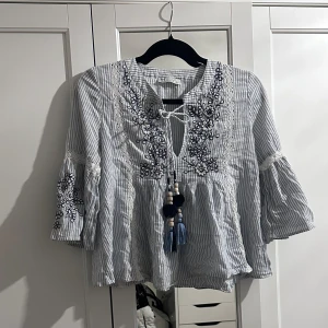 Sommar blus - Jag tycker att den är unik.