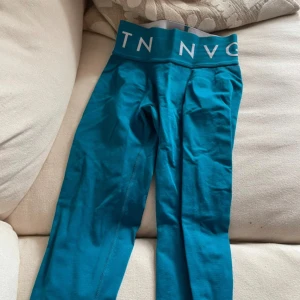 Nvgtn tights  - Tights i kollektionen sport seamless. Jättefina men har tyvärr blivit försmå och har används ca 1 gång