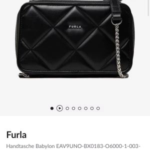 Skin väska  - Väska från furla köpt för ett år sen säljer för 1200 köpte för 2200