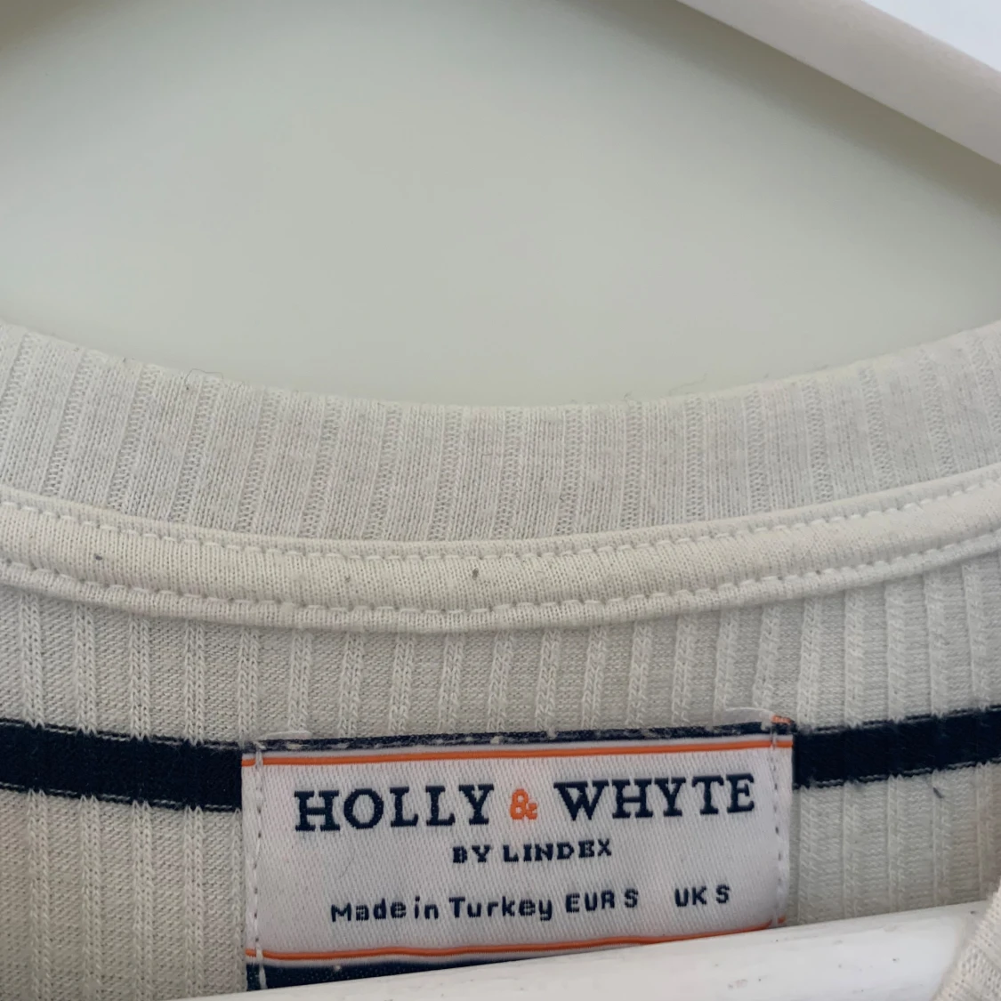 Randig volang ribbad tröja  - 92