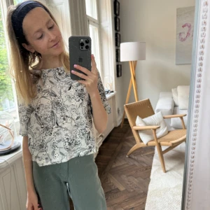 Blus från Zara - Iprincip aldrig använd