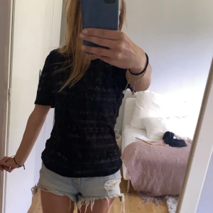 Vila spetstopp💕😻 - Säljer nu min fina spettstopp som är köpt på zalando och märket är vila💕😻säljer den då jag inte andvänder den, ny skick💪🏼ändats testad🫶🏻😻nypris 329kr men säljer för 250kr😘  pris kan diskuteras 💕🪩