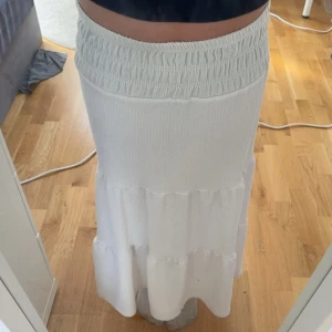 Långkjol - så fin långkjol ifrån Gina men den är tyvärr för kort för mig💞