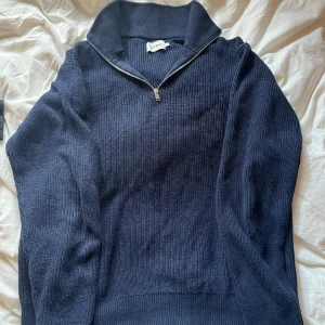 East west 1/4 - East west 1/4 zip stickad köpt från brothers