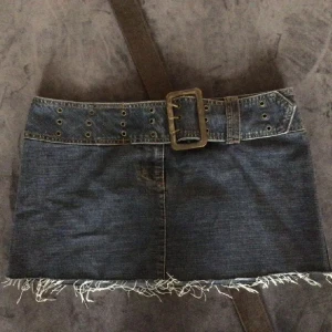 Jeans kjol - Jättefin lågmidjad jeanskjol! Storlek S!! Köpt vintage <3