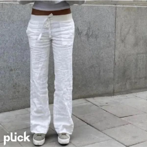 Alobha linnebyxor  - Intressekol på mina Alobha byxor! Helt slutsålda och inte så använda. Skulle tänka mig byta mot Roxy Linnebyxor också!💕 Köpte för 1000kr men pris kan diskuteras