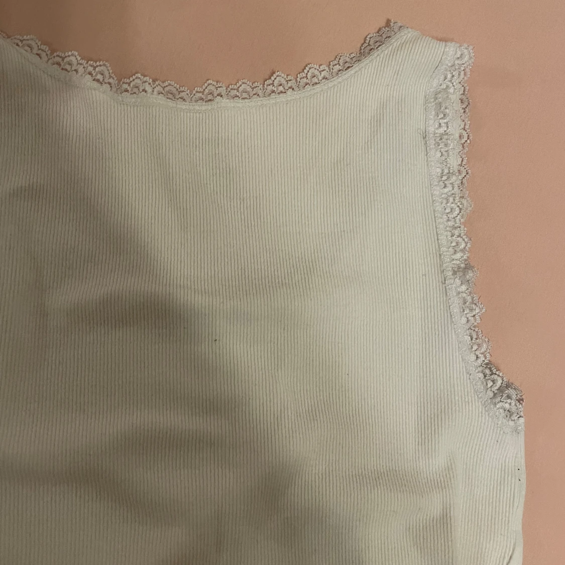 Vit ribbad linnetopp från Esmara - 92